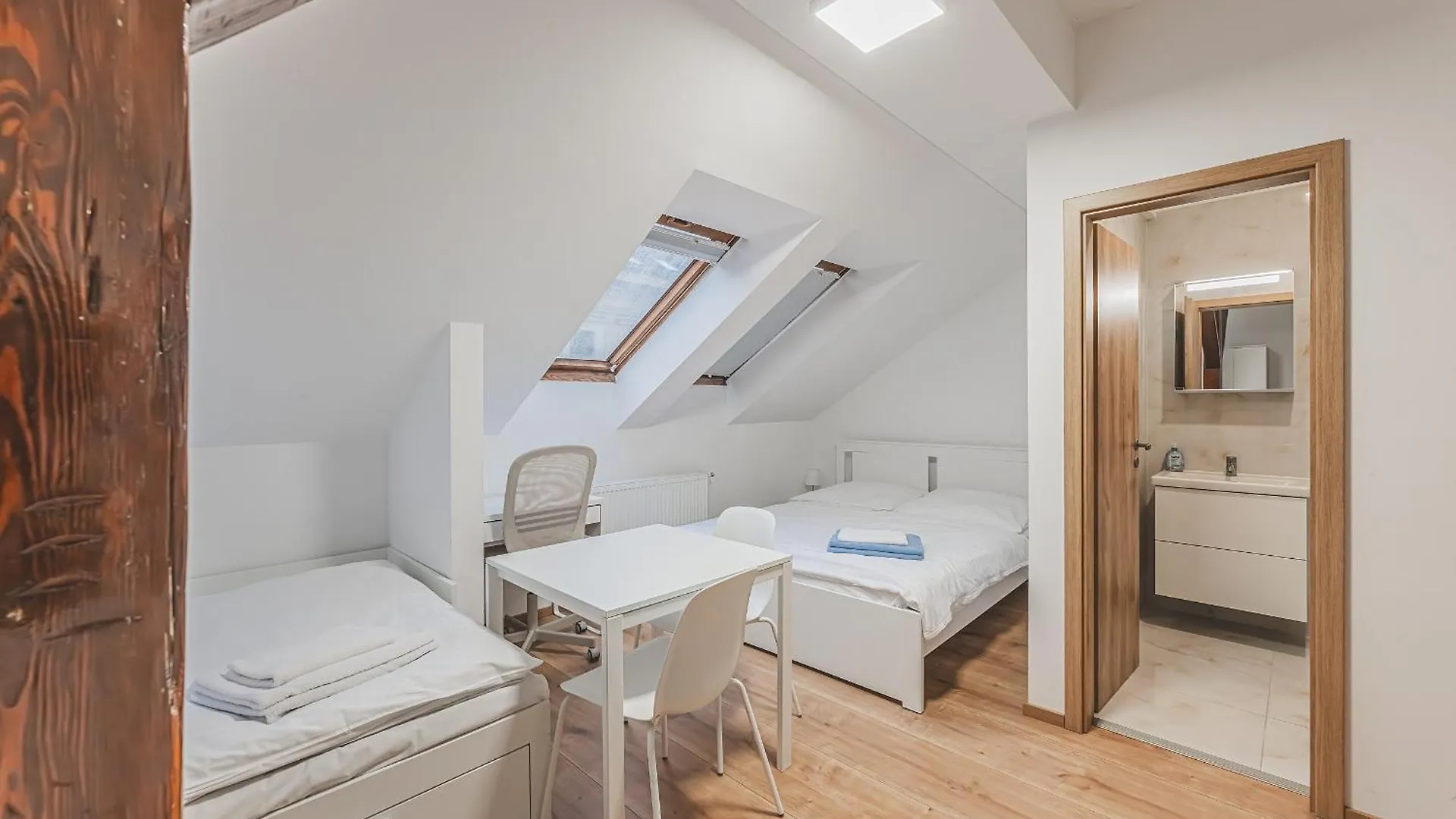Appartamento Flat Near Prague Castle Stylish & Prime Location 3